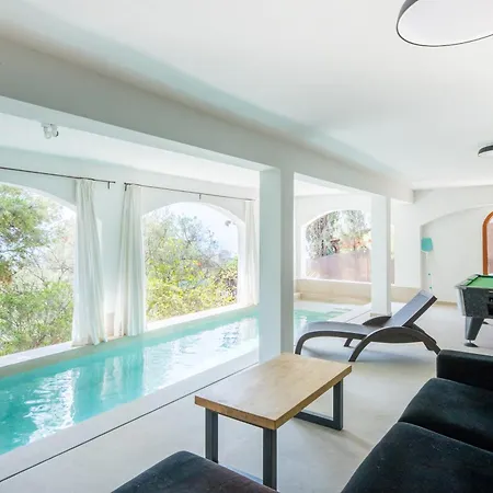 Big Nelma Villa *