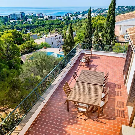 Big Nelma Villa *