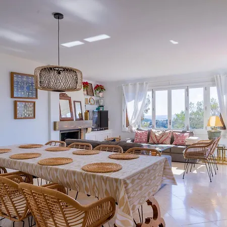 Big Nelma Villa *
